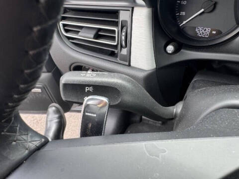 2024 Porsche Macan T