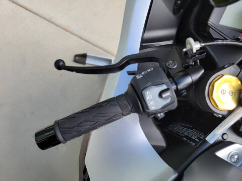 2025 Suzuki GSXR 1000 ABS