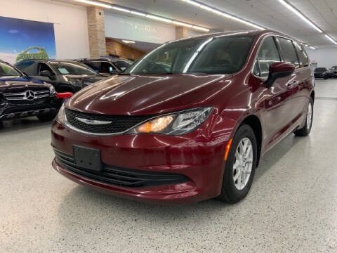 2017 Chrysler Pacifica for sale at Dixie Motors in Fairfield OH