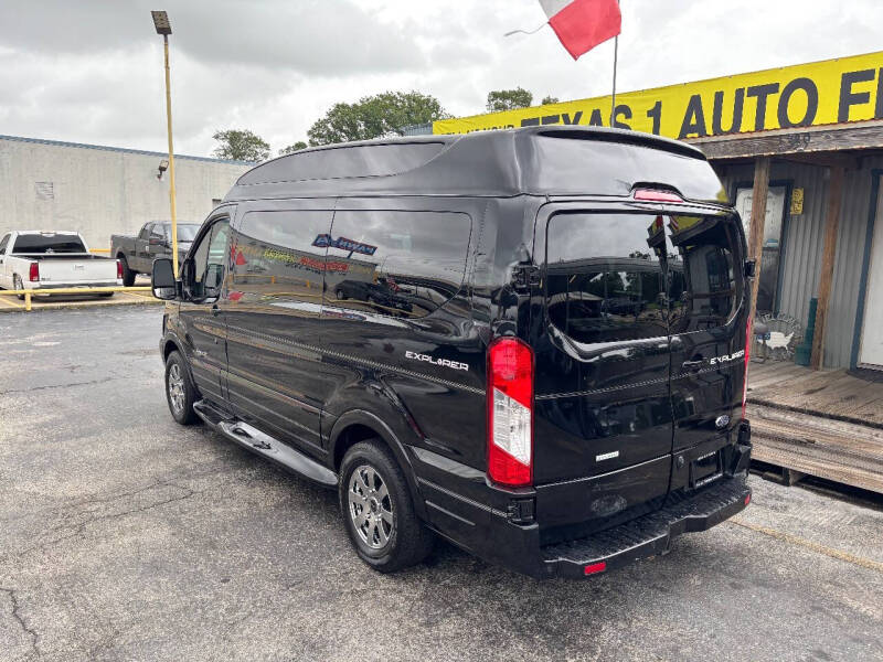 2017 Ford Transit 150 XLT