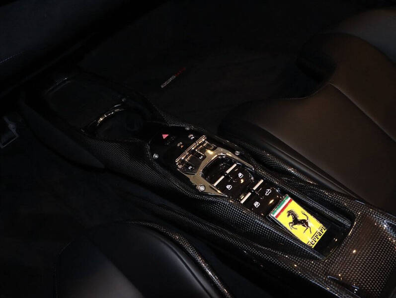 2023 Ferrari 296 GTS