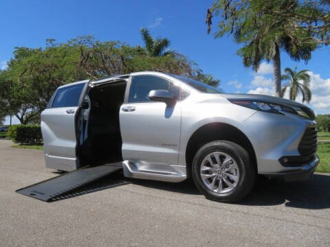 2025 Toyota Sienna XLE 8-Passenger