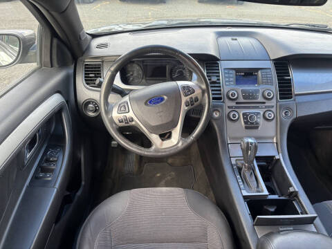 2014 Ford Taurus SEL