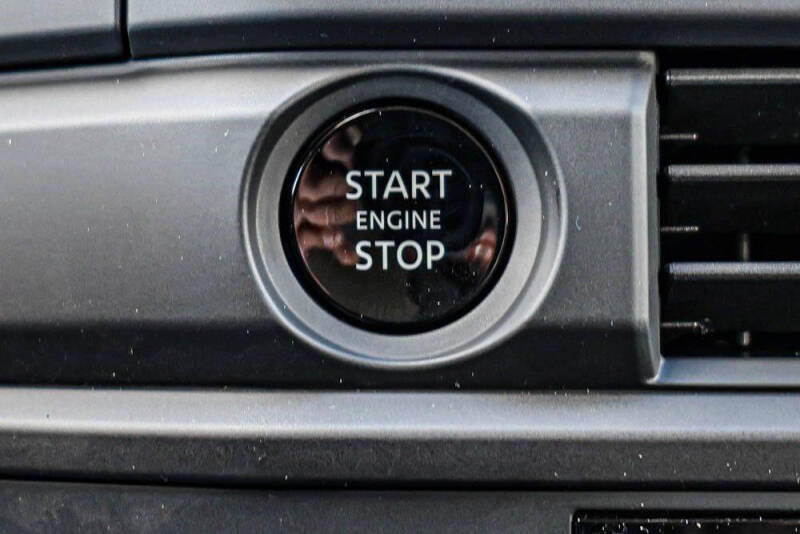 2025 Nissan Pathfinder S