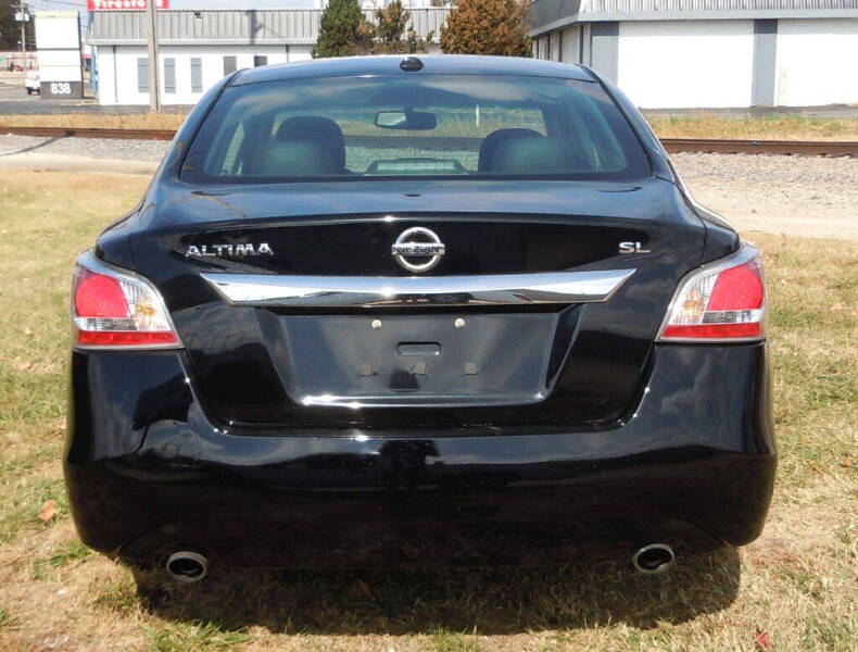 2015 Nissan Altima SL photo 6