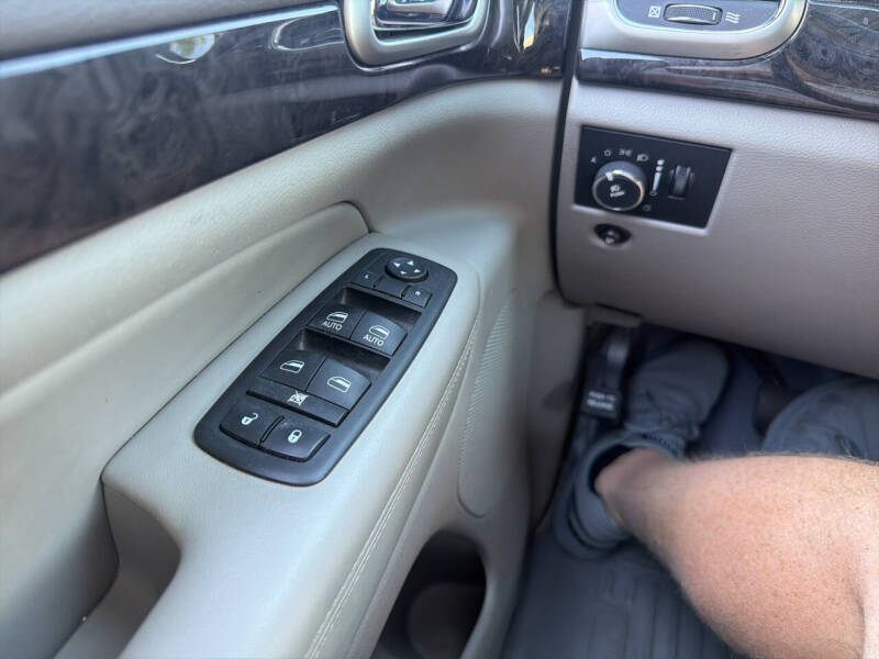 2011 Jeep Grand Cherokee Laredo