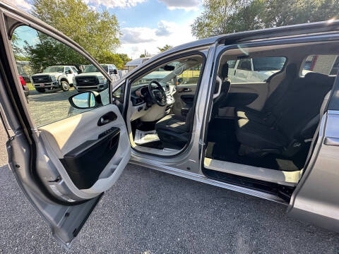 2017 Chrysler Pacifica LX