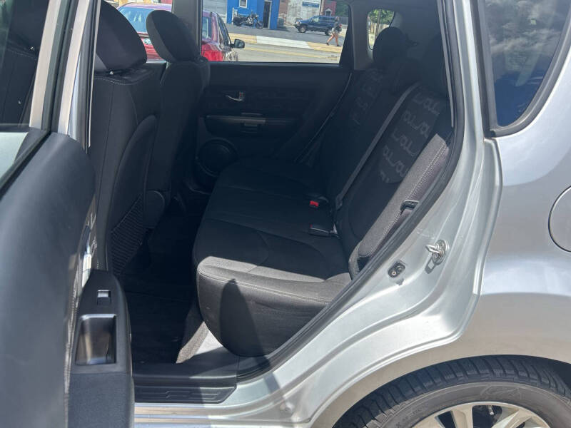 2013 Kia Soul +