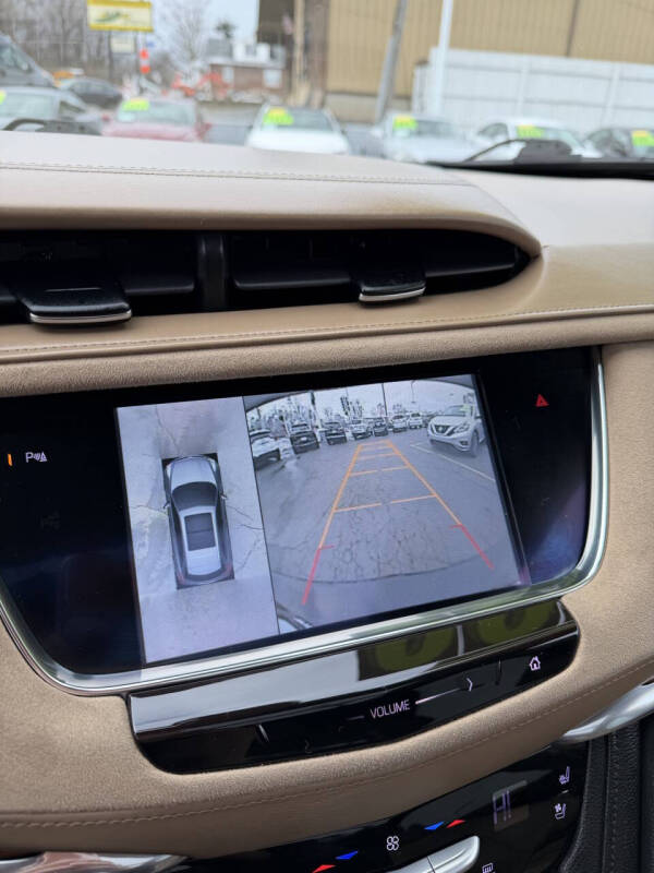 2017 Cadillac XT5 Platinum