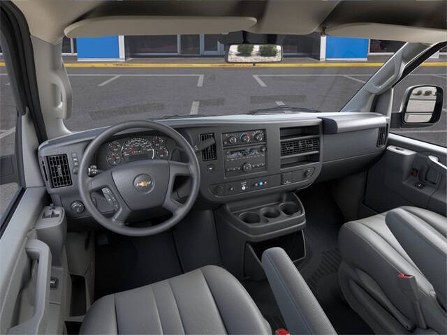 2024 Chevrolet Express 2500
