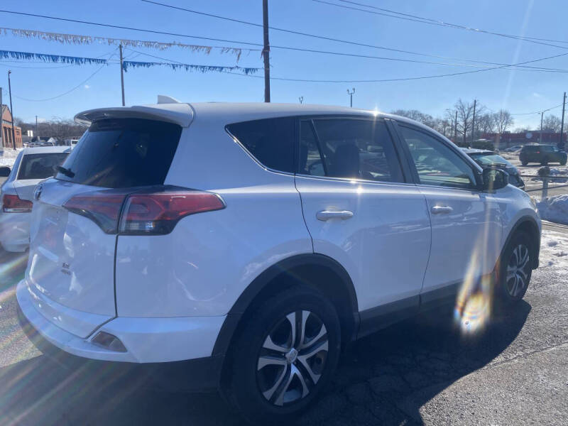 2018 Toyota RAV4 LE