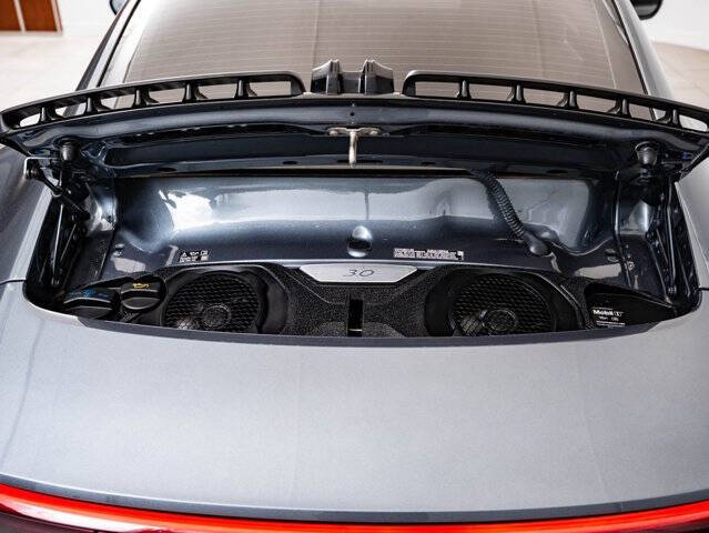 2025 Porsche 911 Carrera