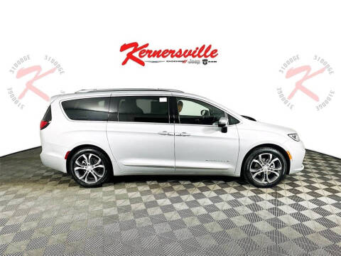 2026 Chrysler Pacifica Pinnacle