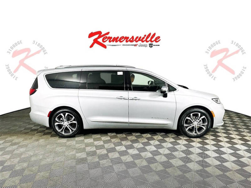 2026 Chrysler Pacifica Pinnacle