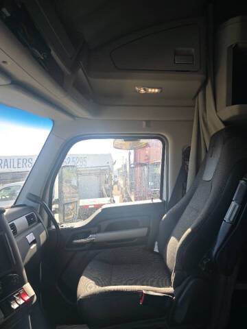 2022 Kenworth T680