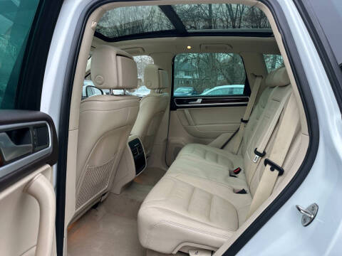 2013 Volkswagen Touareg VR6 Sport