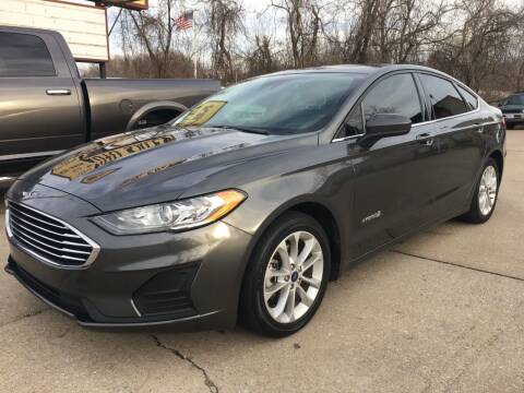 2019 Ford Fusion Hybrid for sale at Town and Country Auto Sales in Jefferson City MO