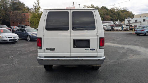 2011 Ford E-Series E-350 SD XLT