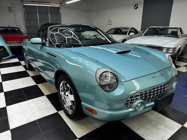 2002 Ford Thunderbird Deluxe