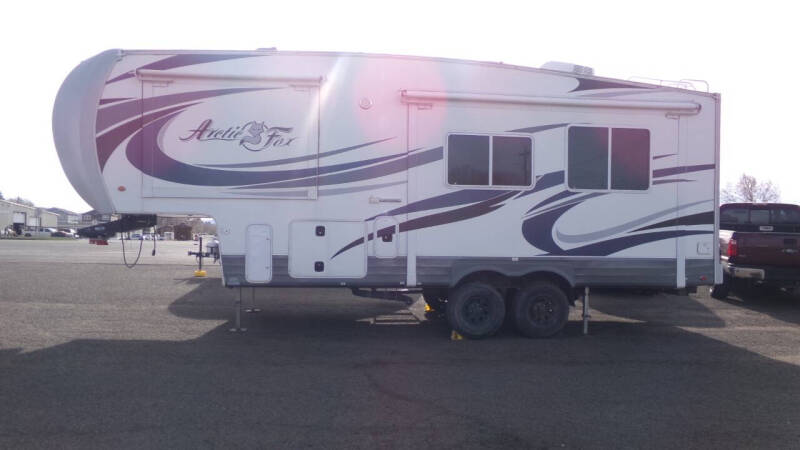 2017 Arctic FOX M-27-5L