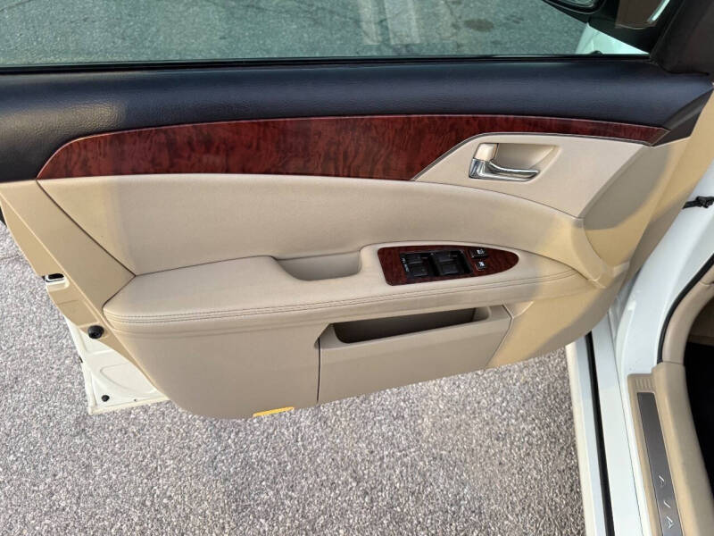 2011 Toyota Avalon Limited