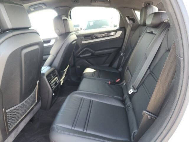 2024 Porsche Cayenne Coupe