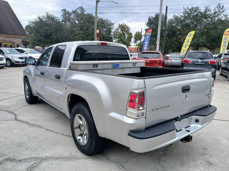 2006 Mitsubishi Raider XLS