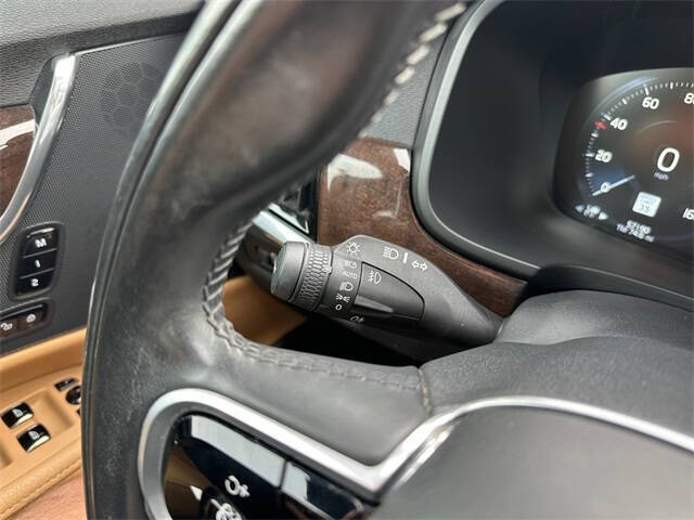 2018 Volvo S90 T5 Momentum