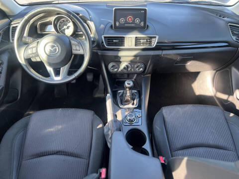 2015 Mazda MAZDA3 i Touring