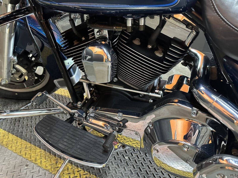 2001 Harley-Davidson® FLHTC - Electra Glide® Cl