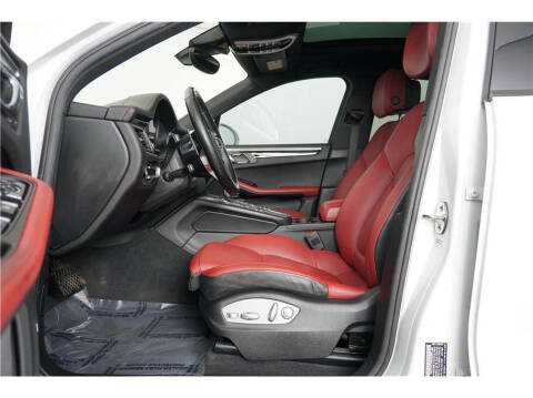 2017 Porsche Macan S