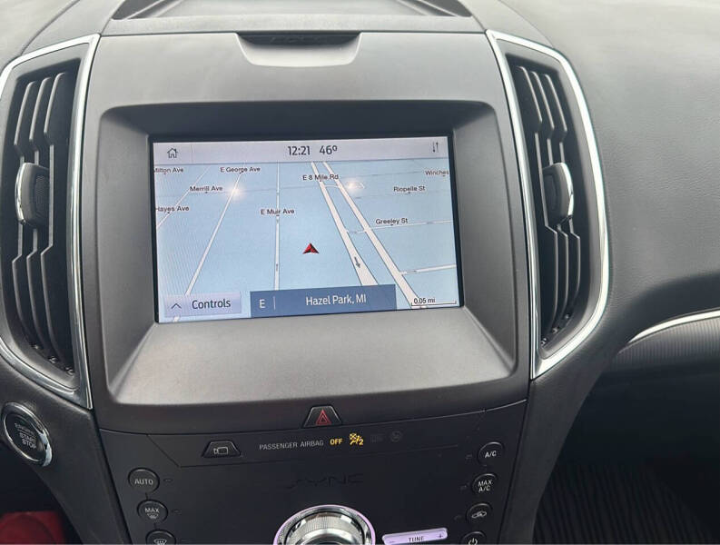 2020 Ford Edge Titanium