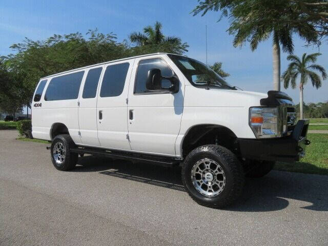 2014 Ford E-Series E-350 SD XLT
