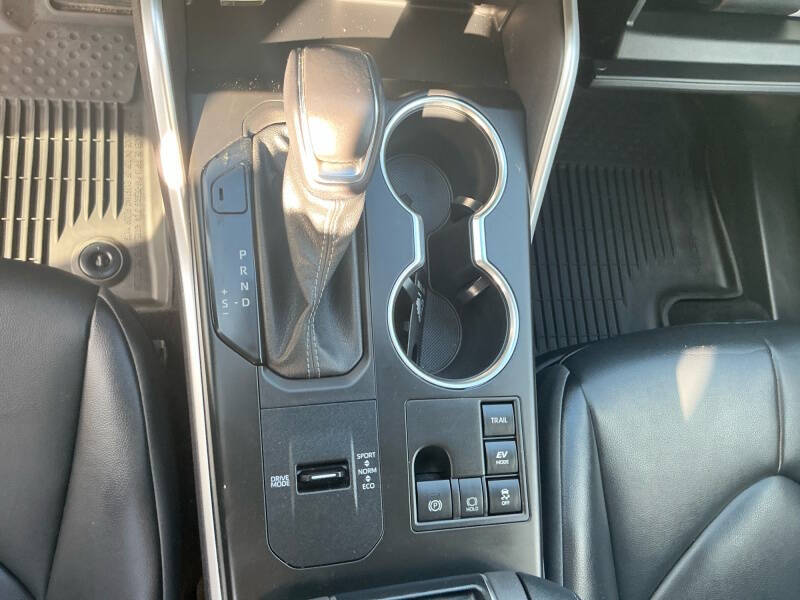 2023 Toyota Highlander Hybrid XLE