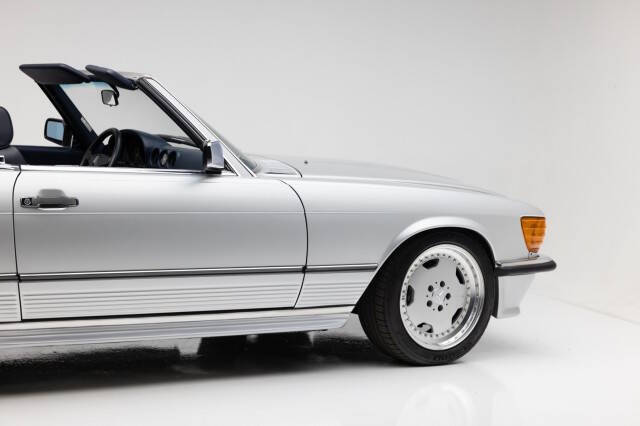 1986 Mercedes-Benz 560-Class 560 SL