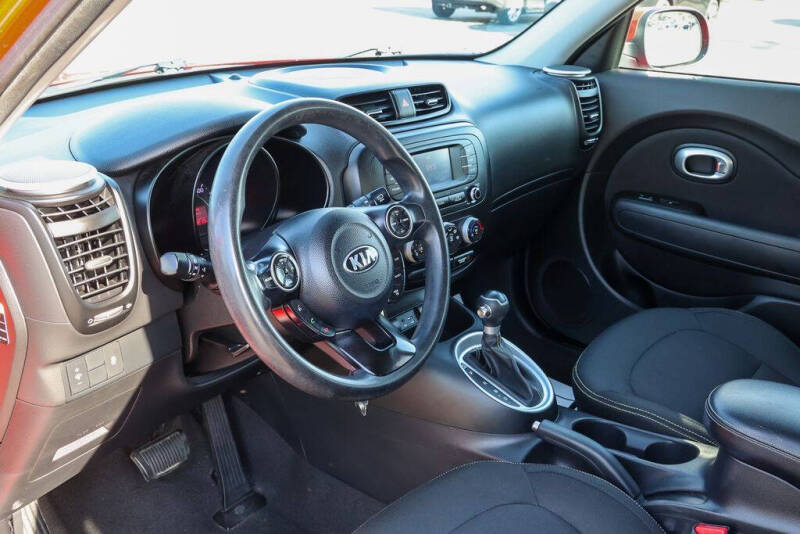2016 Kia Soul +