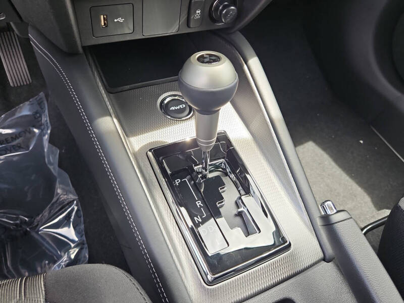 2025 Mitsubishi Outlander Sport ES