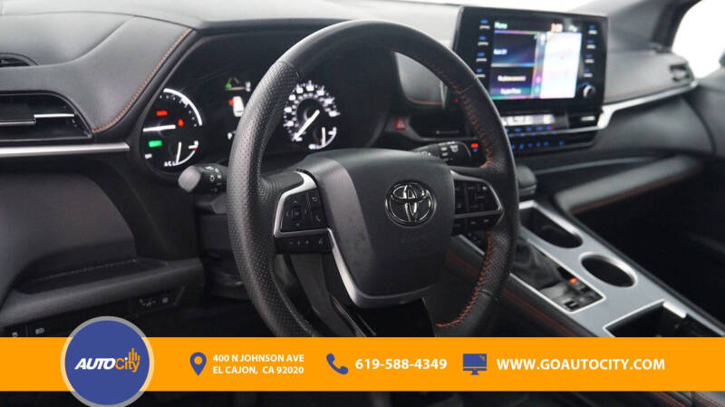 2023 Toyota Sienna XSE 7-Passenger