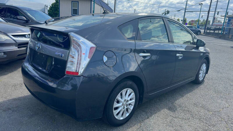2012 Toyota Prius Plug-in Hybrid Advanced