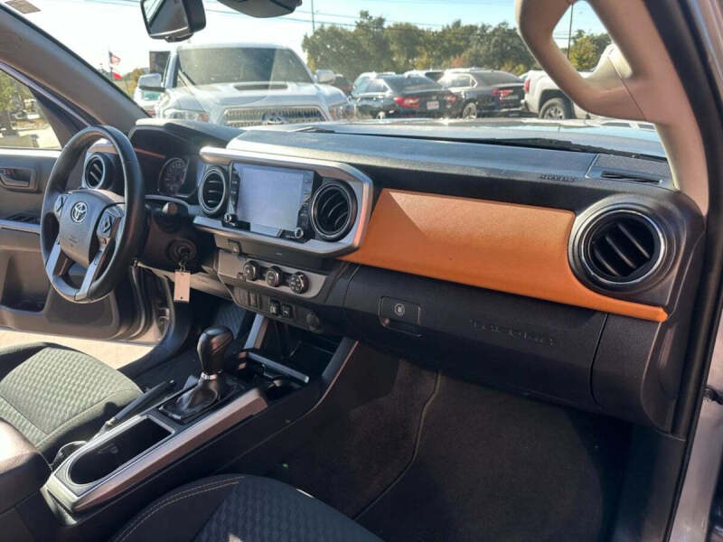 2020 Toyota Tacoma SR5 V6