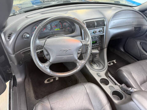 2002 Ford Mustang GT Deluxe