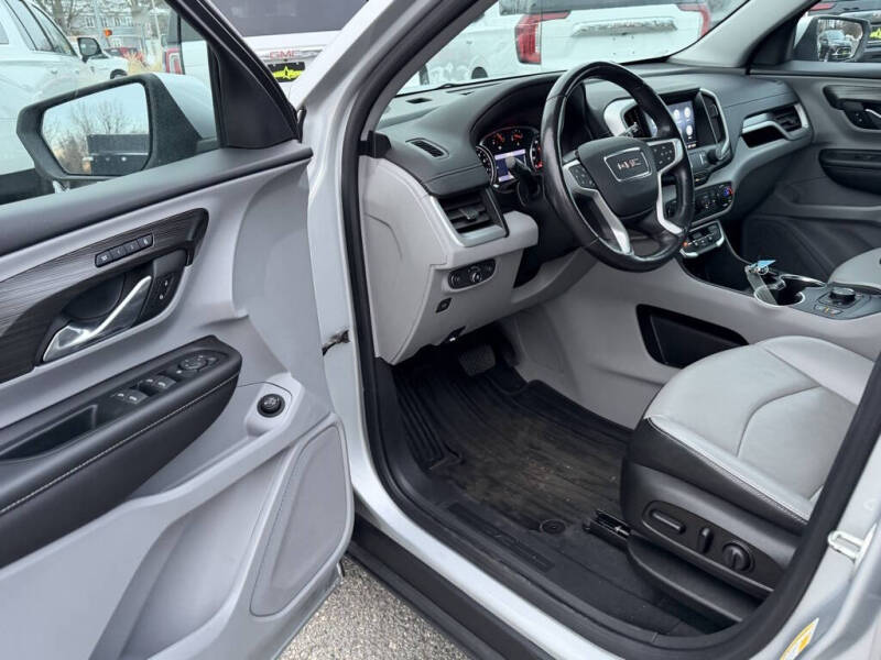 2022 GMC Terrain SLT