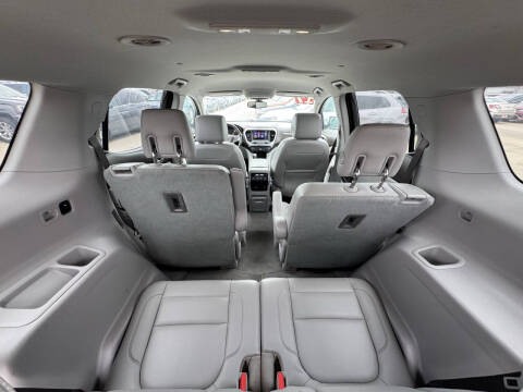 2017 GMC Acadia SLT-1