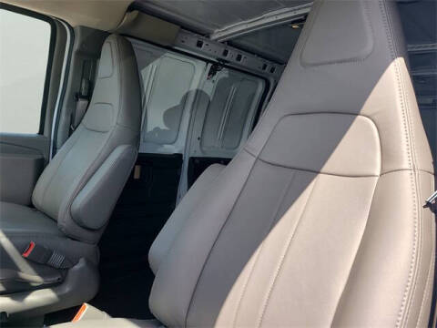 2025 Chevrolet Express 2500