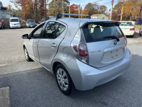 2014 Toyota Prius c Three
