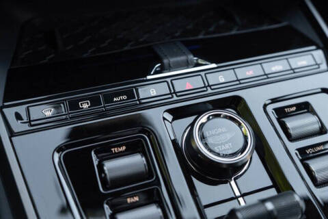 2025 Aston Martin DBX 707