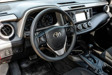 2017 Toyota RAV4 LE