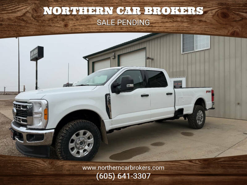 2023 Ford F-350 Super Duty XLT's photo