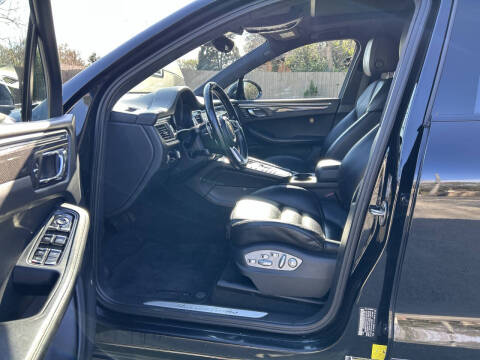 2016 Porsche Macan Turbo