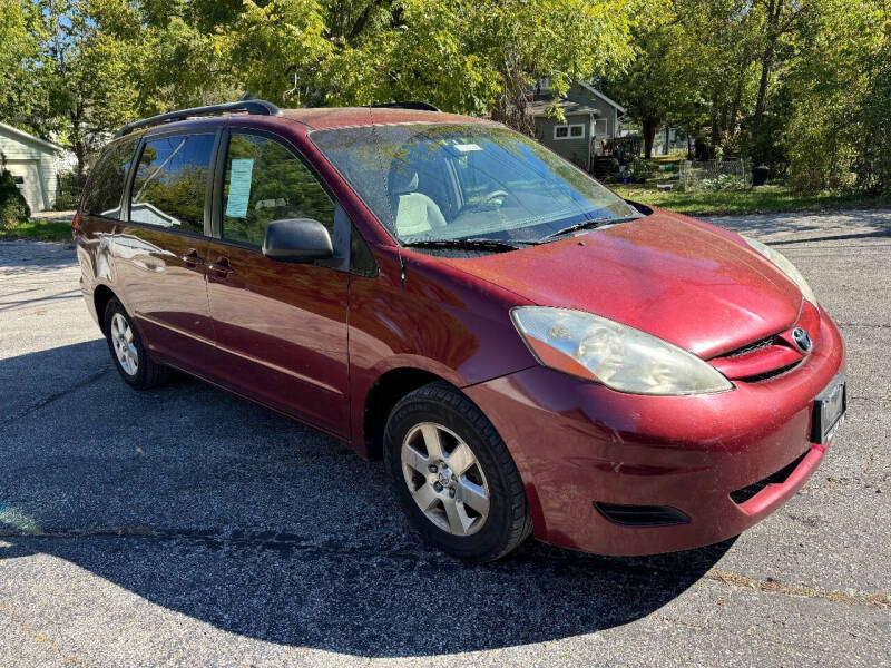 2008 Toyota Sienna LE photo 4